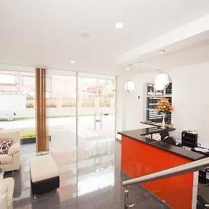 3* Hotel Castellana 100